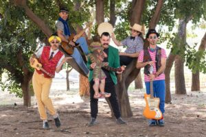 «Όλη η Αθήνα μία Σκηνή» | «Ο γύρος του κόσμου σε 80 μέρες»: Ο Καραγκιόζης συναντά τον Βερν!