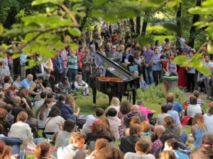 Piano City Athens: Η Αθήνα μεταμορφώνεται σε συναυλιακή αίθουσα πιάνου