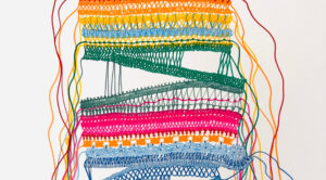 Ο Δήμος Αθηναίων παρουσιάζει την έκθεση Weaving I Restoring I Healing της καλλιτέχνιδος Catheline van den Branden στο Μουσείο Λαϊκής Τέχνης και Παράδοσης «Αγγελική Χατζημιχάλη», από τις 28 Μαΐου έως τις 7 Ιουλίου2023.