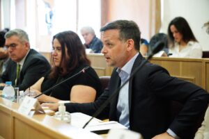 Αθήνα: Πρωτεύουσα της Αλληλεγγύης – Χάρης Δούκας: «Δίπλα στους ευάλωτους δημότες μας»