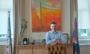 Συνέντευξη Δημάρχου Αθηναίων, στον The Guardian – Χ. Δούκας: «Είναι θέμα επιβίωσης»