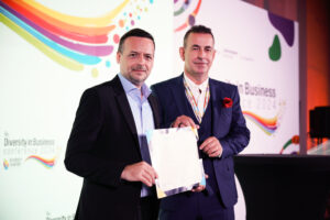 Ο Δήμος Αθηναίων υπέγραψε τη Χάρτα Διαφορετικότητας