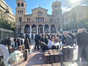 Δήμος Αθηναίων: Διανομή επιπλέον 2.650 οικιακών καφέ κάδων στην 3η Δημοτική Κοινότητα