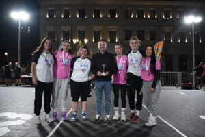 Δήμος Αθηναίων: Ολοκληρώθηκε με επιτυχία το τουρνουά μπάσκετ GNC LOUX 3on3 στην πλατεία Κοτζιά