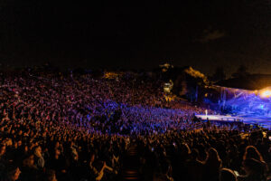 Δήμος Αθηναίων | Δημοτικό Θέατρο Λυκαβηττού 2025 – Τα βράδια μας στον Λόφο: Πολιτισμός με θέα την Αθήνα