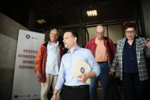 Ο Δήμαρχος Αθηναίων, Χάρης Δούκας, εγκαινίασε το Κέντρο Κοινότητας σε ανακαινισμένο χώρο στο κτίριο της Λιοσίων