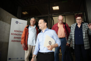 Ο Δήμαρχος Αθηναίων, Χάρης Δούκας, εγκαινίασε το Κέντρο Κοινότητας σε ανακαινισμένο χώρο στο κτίριο της Λιοσίων