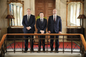 Την αναγνώριση του παλαιστινιακού κράτους ζητούν ο Δήμαρχος Αθηναίων Χάρης Δούκας, ο Δήμαρχος της Βηθλεέμ Μαχέρ Νικολά Καναβάτι και ο Παλαιστίνιος πρέσβης Γιούσεφ Ντόρκχομ